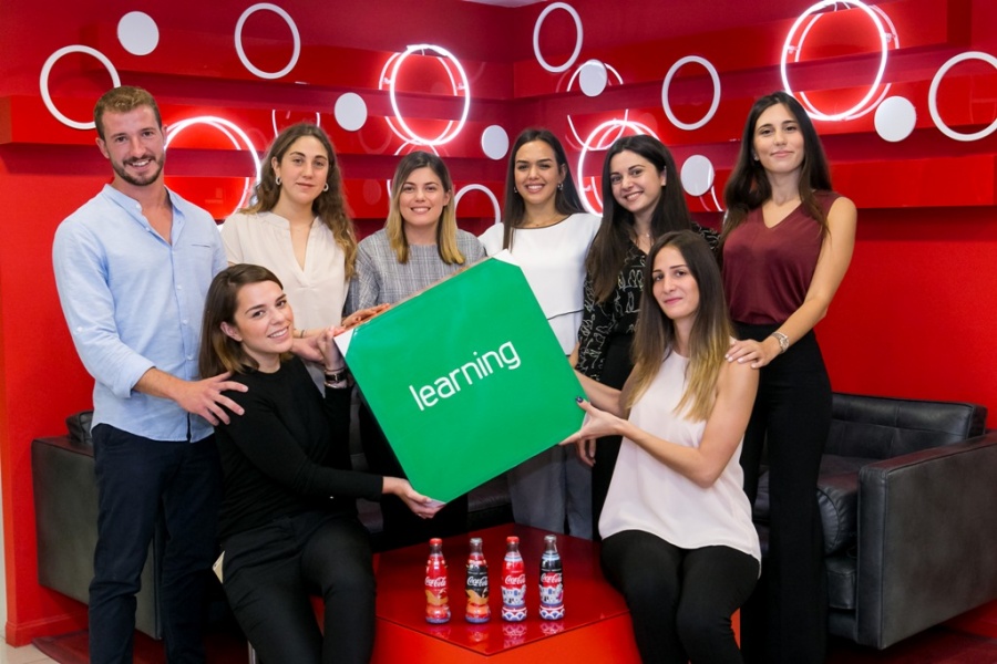 Ανακάλυψε που μπορείς να φτάσεις με το πρόγραμμα Rise Management Trainee της Coca Cola Τρία Έψιλον