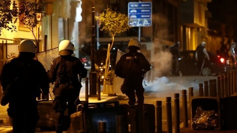 ΕΛΑΣ: 15 προσαγωγές μετά τα σοβαρά επεισόδια στο κέντρο της Αθήνας για την κατασκευή Μετρό στα Εξάρχεια