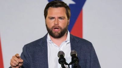 J. D. Vance (Αντιπρόεδρος ΗΠΑ): Η κυβέρνηση Trump συζητά τη μεταφορά πυραύλων Tomahawk στην Ουκρανία