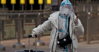 Υποχρεωτικά τα πρωκτικά τεστ σε όλους τους ταξιδιώτες που φτάνουν στην Κίνα - Έντονη αντίδραση από ΗΠΑ