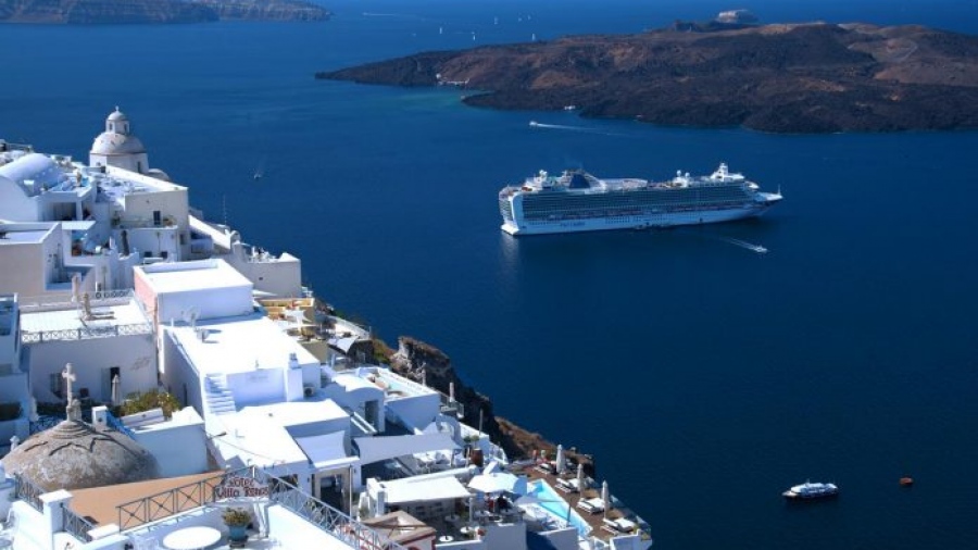 Πτώση στις διανυκτερεύσεις σε πολλούς προορισμούς - Αύξηση στα έσοδα λόγω καταπολέμησης φοροδιαφυγής