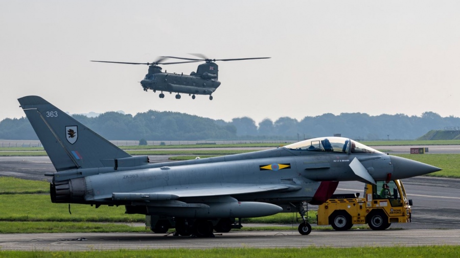 Η Βρετανία παίζει με τη φωτιά της κόλασης - Στέλνει εσπευσμένα μαχητικά Eurofighter στα σύνορα Ρωσίας - Πολωνίας