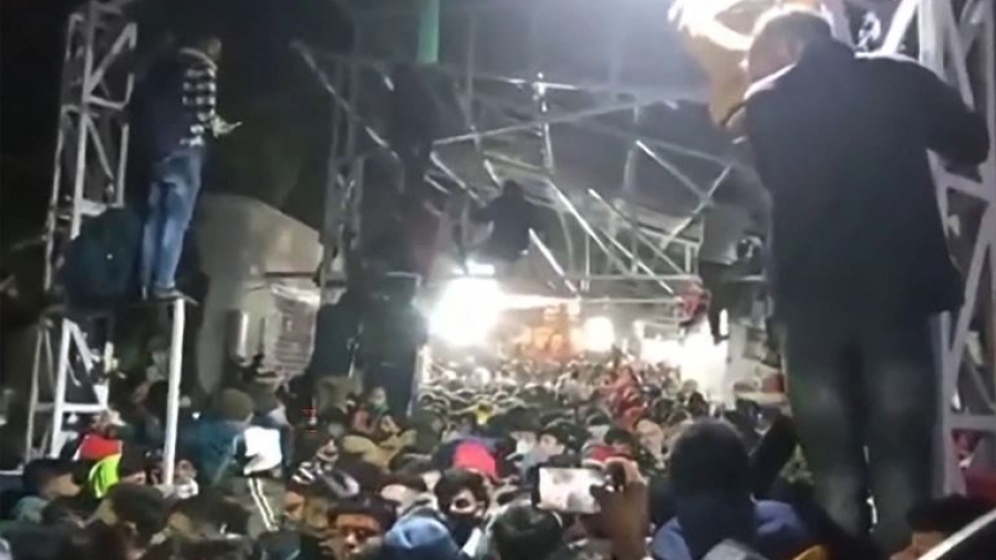 Ινδία: Διαπληκτισμός μεταξύ προσκυνητών ναού κατέληξε σε ποδοπάτημα με 12 νεκρούς