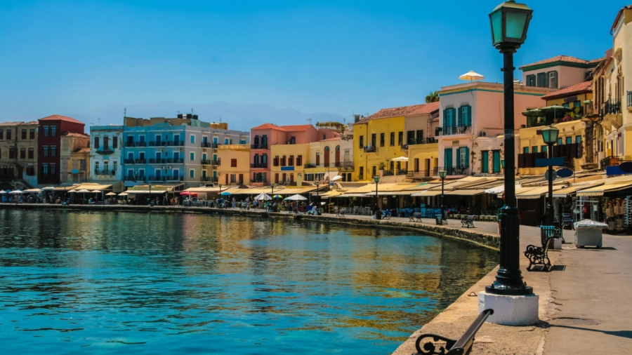 Βιώσιμες ταξιδιωτικές εμπειρίες από την Intrepid με άρωμα Ελλάδας