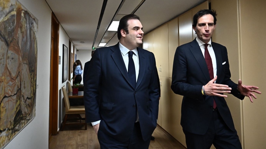 Συνάντηση Πιερρακάκη με τον Επίτροπο για το Κλίμα - Στο επίκεντρο η φορολογική δικαιοσύνη και η πράσινη μετάβαση