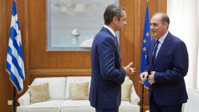 Ο διάλογος Μητσοτάκη-Βελόπουλο για τον αντικαπνιστικό νόμο