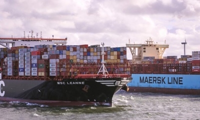Χάος στην Ερυθρά Θάλασσα: 18 ναυτιλιακές εταιρείες έχουν αναδρομολογήσει τα πλοία τους – Το 12% του παγκόσμιου φορτίου