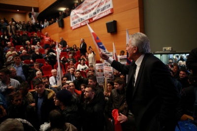 Σφοδρή σύγκρουση ΓΣΕΕ – ΠΑΜΕ για τα έκτροπα στο 37ο συνέδριο της Συνομοσπονδίας