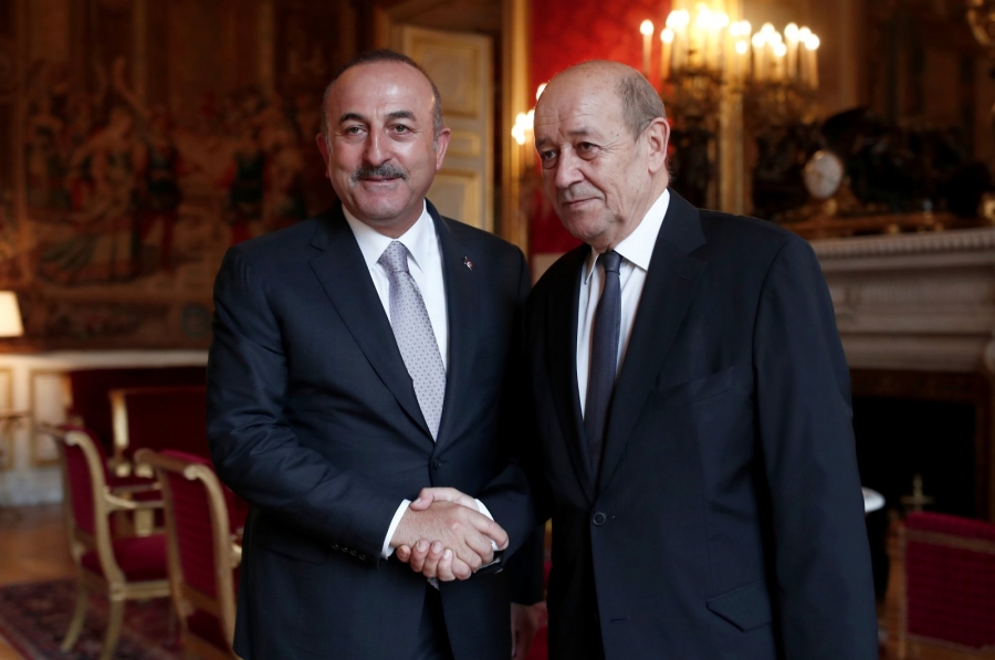 Daily Sabah: Τι προσδοκά η Τουρκία με την επίσκεψη Cavusoglu στη Γαλλία