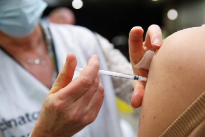FDA: Στο τραπέζι η έγκριση τέταρτης δόσης του εμβολίου κατά του Covid-19 το φθινόπωρο
