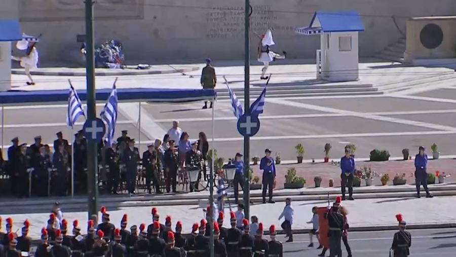 28η Οκτωβρίου: Ολοκληρώθηκε η μαθητική παρέλαση στην Αθήνα - Αποκαθίσταται η κυκλοφορία