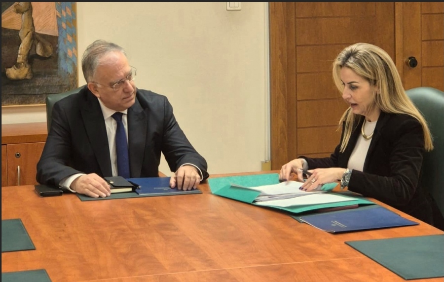 Εργάζεται σκληρά… ο Θεοδωρικάκος μαζί με την Τσαγκάρη - Μόνο στο 3% ο πληθωρισμός στην Ελλάδα πριν την κρίση στο Ιράν