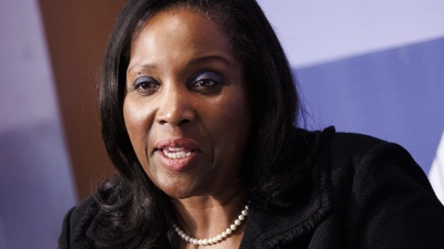 Νέα κρίση δημιουργεί ο Trump - Απαιτεί την παραίτηση της Lisa Cook από τη Fed