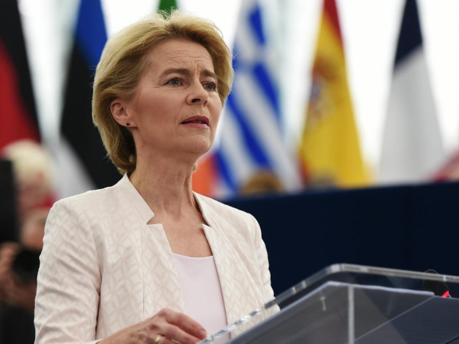 Von der Leyen (ΕΕ): Στο πλευρό της Ελλάδας που επλήγη από τις καταστροφικές πλημμύρες