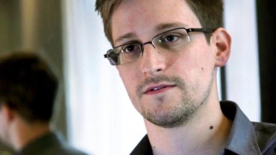 Ανατροπή από τον Putin: Χορηγεί τη ρωσική υπηκοότητα στον αμερικανό Edward Snowden - Οι αποκαλύψεις για NSA και CIA