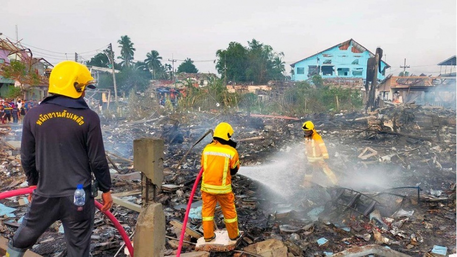 Ταϊλάνδη: Εννέα νεκροί και πάνω από 100 τραυματίες σε έκρηξη πυροτεχνημάτων σε παράνομη αποθήκη