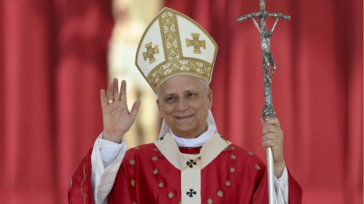 Οι polyamorous στο στόχαστρο του Πάπα... Τι προβλέπει το νέο διάταγμα του Βατικανού