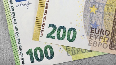 EKT: Σε κυκλοφορία από σήμερα (28/5) τα νέα χαρτονομίσματα 100 και 200 ευρώ