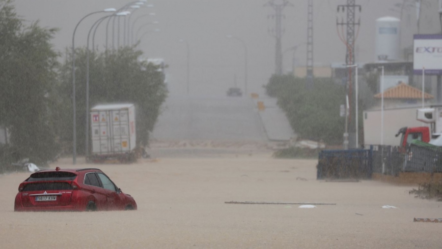 Ισπανία - φονικές πλημμύρες: Τουλάχιστον τρεις νεκροί και ισάριθμοι αγνοούμενοι από τις καταρρακτώδεις βροχές