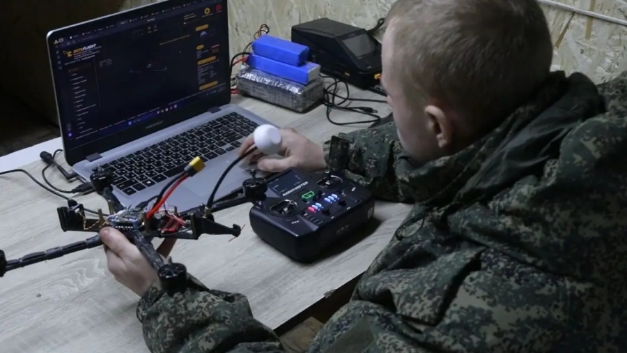 Ανατροπή από τη Ρωσία - Στρατολογεί μαζικά φοιτητές ως χειριστές drones