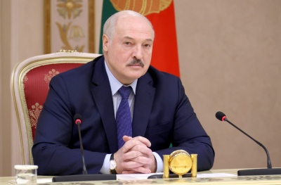 Ο Lukashenko καλεί τον Trump να μην πουλήσει όπλα στους Ευρωπαίους για να τα στείλουν στην Ουκρανία