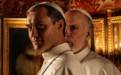 The New Pope: Το σίκουελ του The Young Pope με τον Τζουντ Λο, αποκλειστικά στην COSMOTE TV