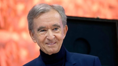 Ο Arnault (LVMH) προειδοποιεί: Ο πόλεμος στο Ιράν προκαλεί παγκόσμια καταστροφή