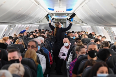 Τέλος οι μάσκες σε αεροπλάνα και αεροδρόμια της Ευρώπης από 16 Μαΐου