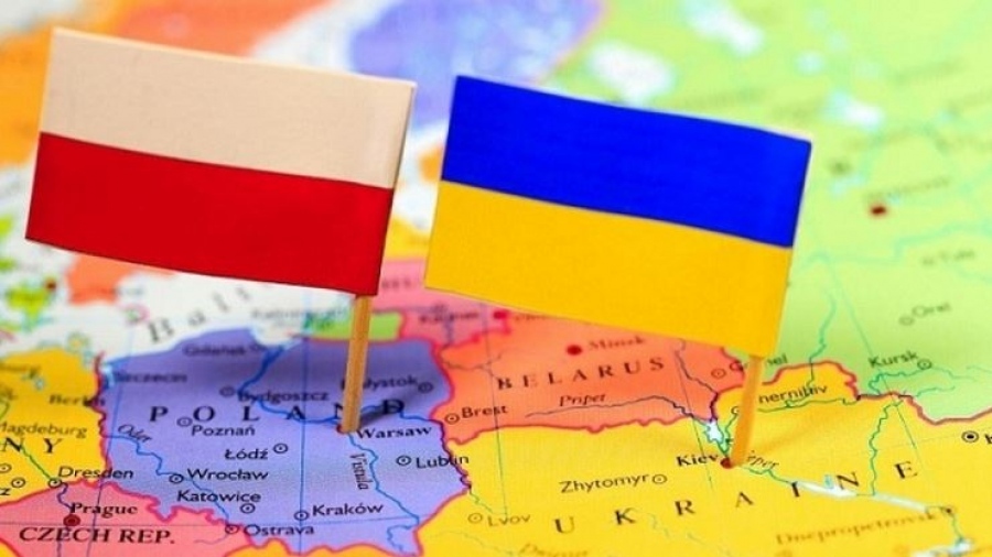 Πολωνία: Οι αγρότες κατακλύζουν τους δρόμους και καταγγέλλουν τις ανεξέλεγκτες εισαγωγές ουκρανικών προϊόντων