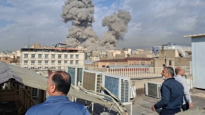 Νέες ισραηλινές αεροπορικές επιδρομές στην καρδιά της Τεχεράνης - Ισχυρές εκρήξεις