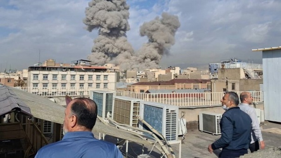 Νέες ισραηλινές αεροπορικές επιδρομές στην καρδιά της Τεχεράνης - Ισχυρές εκρήξεις