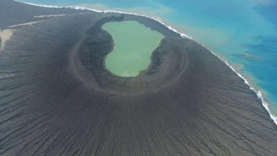 Ιαπωνία: Σχεδόν 250.000 κάτοικοι απομακρύνονται από τις εστίες τους λόγω τσουνάμι, από την έκρηξη του ηφαιστείου στην Τόνγκα