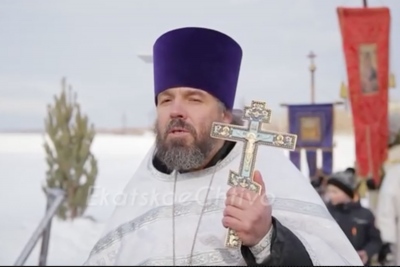 Η Ρωσική Ορθόδοξη Εκκλησία καλεί τις γυναίκες να γίνουν οικιακές... νεράιδες και τους άνδρες αφέντες