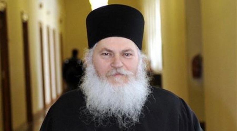 Τροχαίο ατύχημα για τον Ηγούμενο της Μονής Βατοπεδίου Εφραίμ