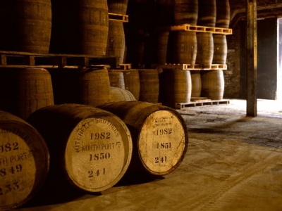 Οι δασμοί των ΗΠΑ δείχνουν την ψευδαίσθηση του Λονδίνου για το Brexit – «Θύμα» η παραγωγή ουίσκι