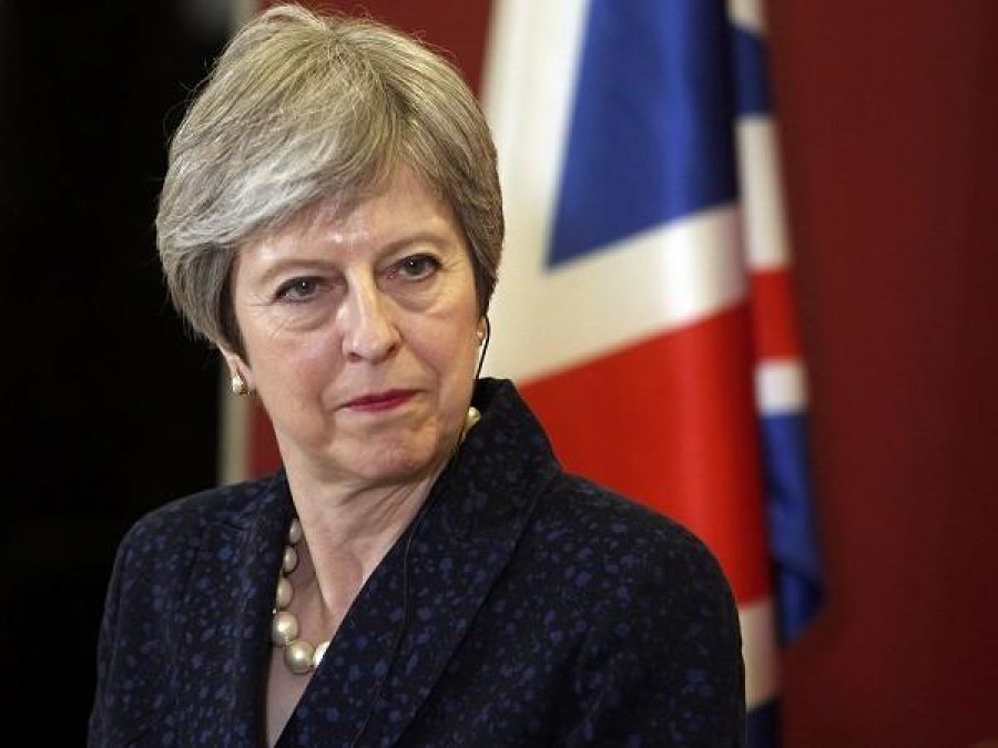Theresa May: Η Βρετανία θέλει να αποσυρθεί από εγγυήτρια δύναμη στην Κύπρο