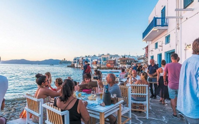 Handelsblatt: Πρόβλημα για τον ελληνικό τουρισμό η έλλειψη εργατικού δυναμικού