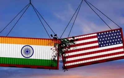 Εκτός ελέγχου ο εμπορικός πόλεμος των ΗΠΑ με την Ινδία – Απαιτούν να σταματήσει να αγοράζει ρωσικό πετρέλαιο