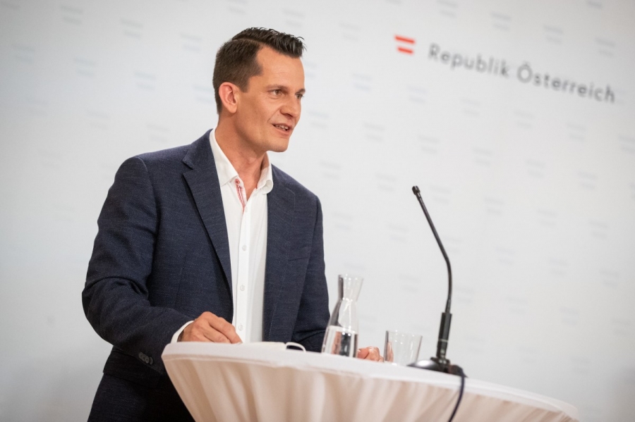 Αυστρία: Κατά των υποχρεωτικών εμβολιασμών ο υπουργός Υγείας