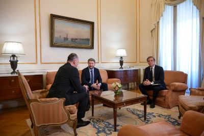 Ανδρουλάκης (ΠΑΣΟΚ) στον Γεραπετρίτη (ΥΠΕΞ): Επίλυση του Κυπριακού βάσει των ψηφισμάτων του ΟΗΕ – Όχι στην διχοτόμηση