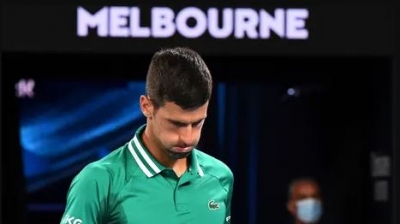 Ως ηθικός νικητής έφυγε ο Djokovic από Αυστραλία - Αβέβαιη η τριετής απαγόρευση εισόδου - Έντονες οι αντιδράσεις, τι δήλωσε, τι χάνει