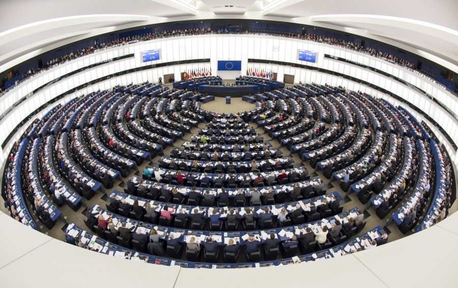 Ευρωκοινοβούλιο: Διαβουλεύσεις με τους Κεντρώους για την Κομισιόν ζητεί η Κεντροδεξιά