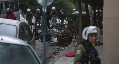 Κουκάκι: Μήνυση αστυνομικών για απόπειρα ανθρωποκτονίας σε όσους πετούσαν τσιμεντόλιθους