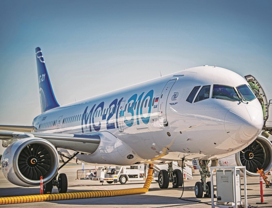 H Ρωσία θα κατασκευάσει 600 αεροσκάφη - Τα Superjet και τα εμβληματικά MC-21