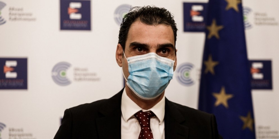 Θεμιστοκλέους: Πότε ξεκινούν οι εμβολιασμοί για τους 40 έως 49 - Μόνο με AstraZeneca οι 40 έως 44