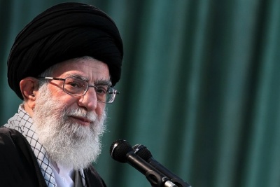 Ο ηγέτης του Ιράν κατηγορεί τη Σ. Αραβία για «προδοσία» κατά των μουσουλμάνων