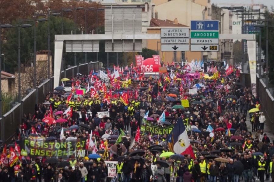 Γαλλία: Εκατοντάδες χιλιάδες άνθρωποι διαδήλωσαν στο Παρίσι και 250 πόλεις κατά της συνταξιοδοτικής μεταρρύθμισης