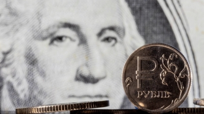 Επιταχύνει την αποδολαριοποίηση των συναλλαγών της η Ρωσία - Τα «φιλικά» νομίσματα και ο ρόλος των κυρώσεων