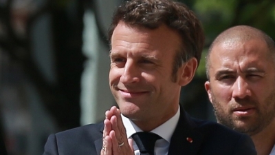 Ο Macron καλεί τον Putin να φανεί «υπεύθυνος»