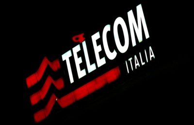 Εκρηκτική η κατάσταση στην Telecom Italia αλλά παραμένει στη θέση του ο CEO της εταιρείας